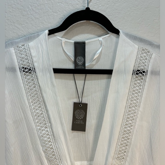 NWT- Vince Camuto Geometric Lace Pom Topper in white - Picture 5 of 6